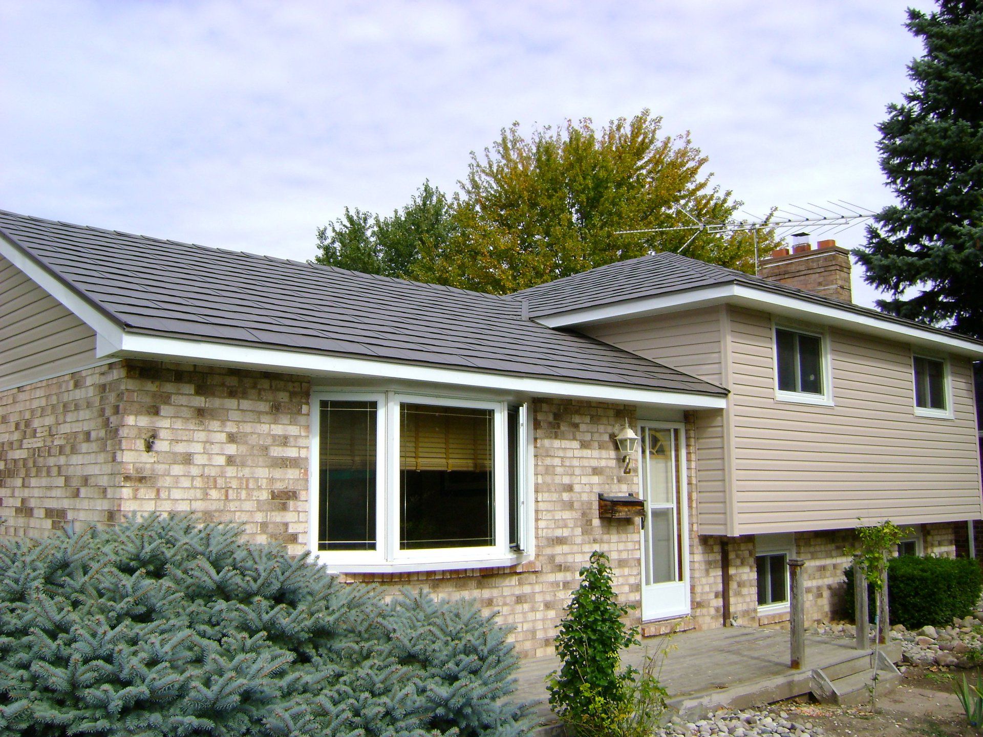 Top Questions to Ask Your Contractor About Eco-Friendly Roofing